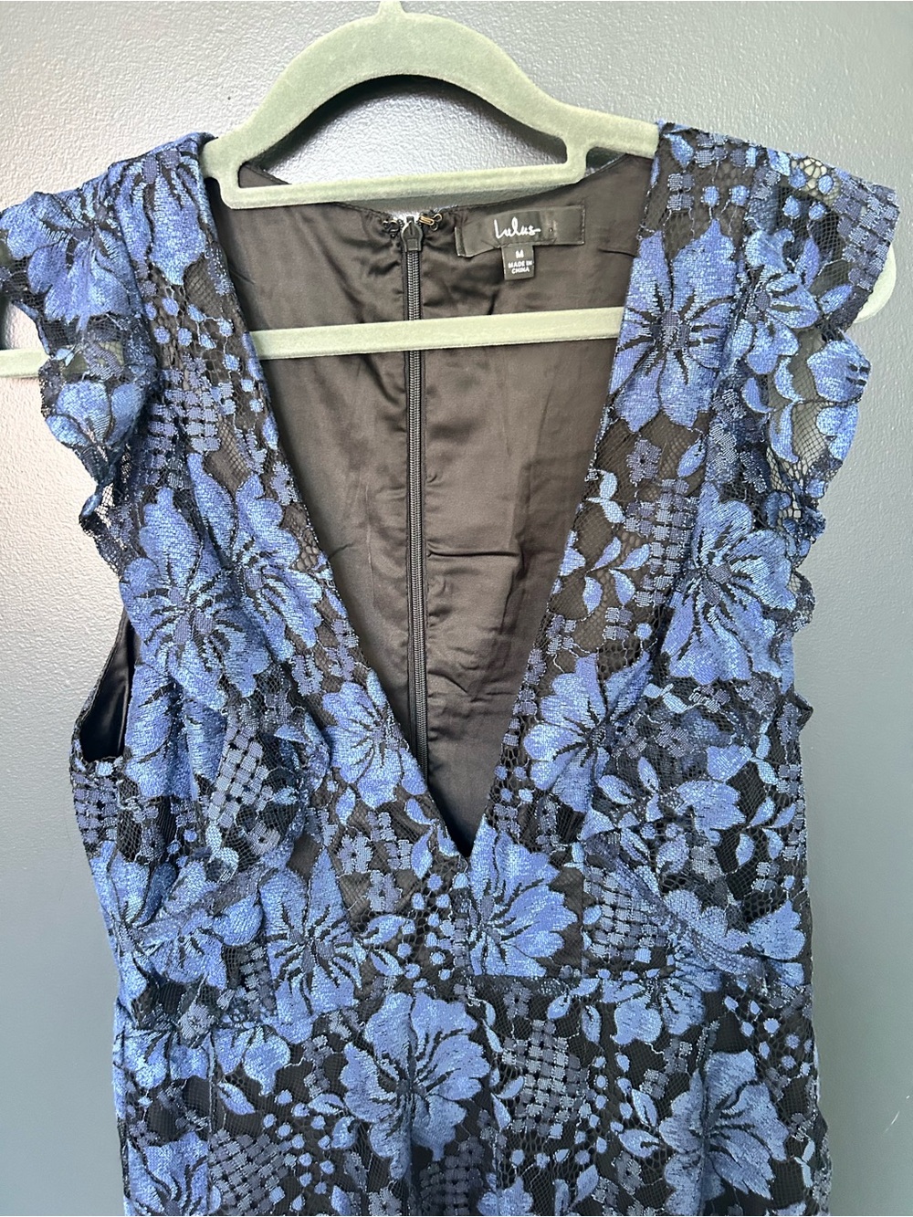 Lulus Sleeveless Navy Floral Lace Tiered Maxi Dress - M - Picture 3 of 5